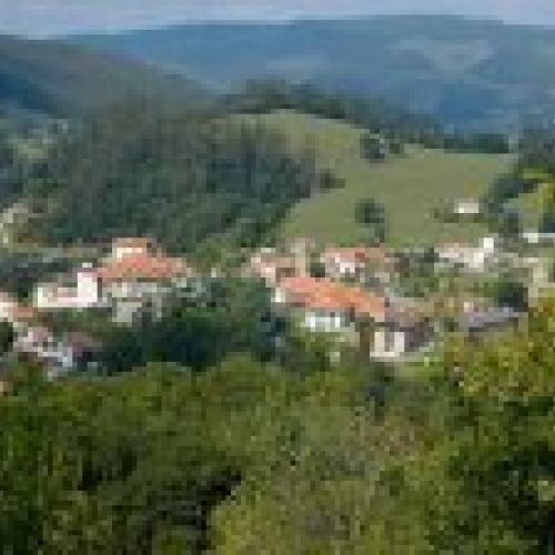 Villa de Puente Viesgodesde Monte Castillo