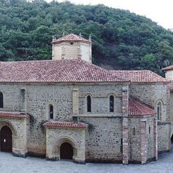 liebana monasterio de santo toribio de liebana
